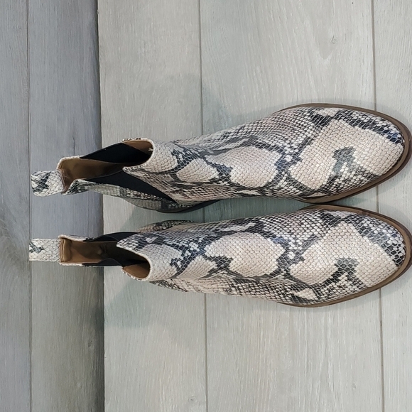 NEW Lucky Brand Womens Haylia Animal print Ankle boots shoes sz 9M - Picture 7 of 14